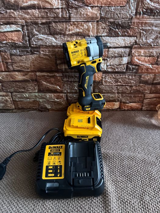 Impact Dewalt DCF