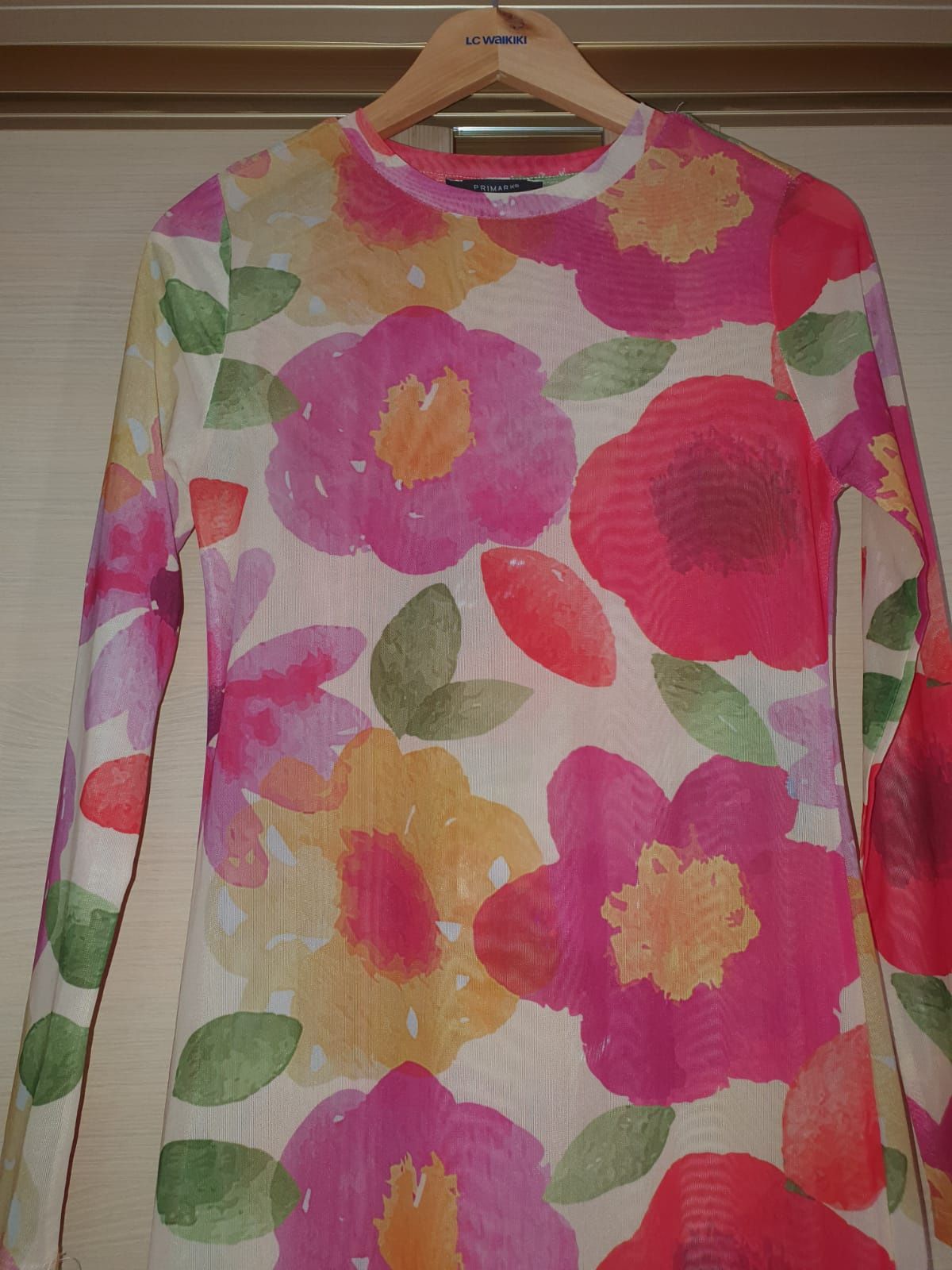 Rochie mulata pe corp  cu flori mărimea S