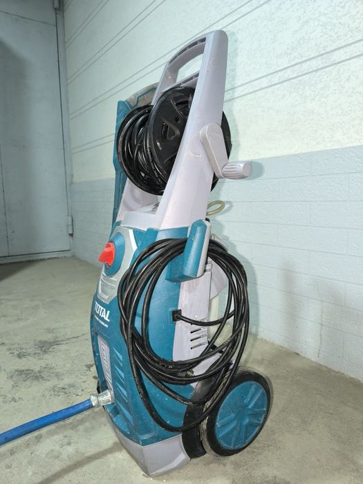 Karcher total  220-240 V ~50Hz  2500W