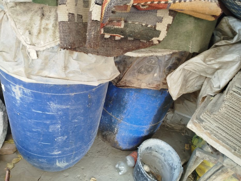 Gel va shampun ishlab ciqaradigon aparat sotiladi massaligi bilan brga