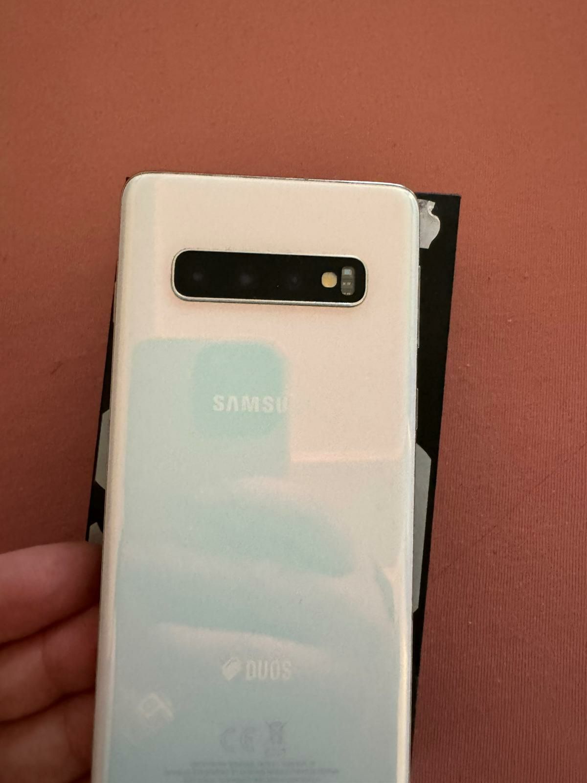 Samsung Galaxy s10 128 GB