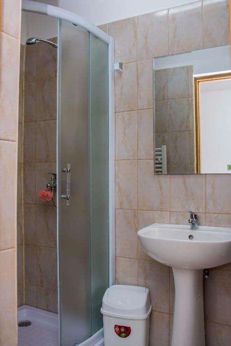 Cabana de inchiriat cu ciubar ,somesul rece .Libera de revelion