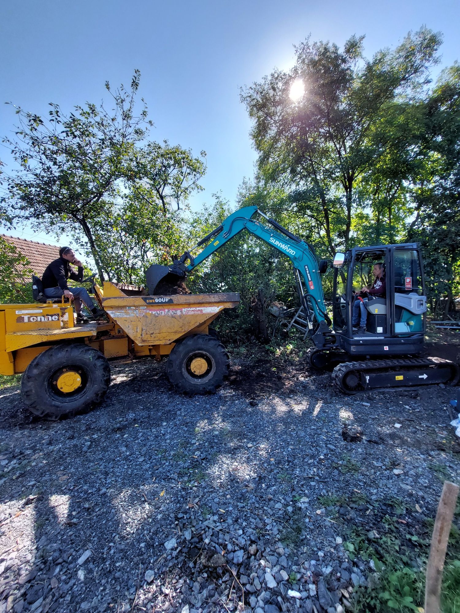 Excavări excavator miniexcavator