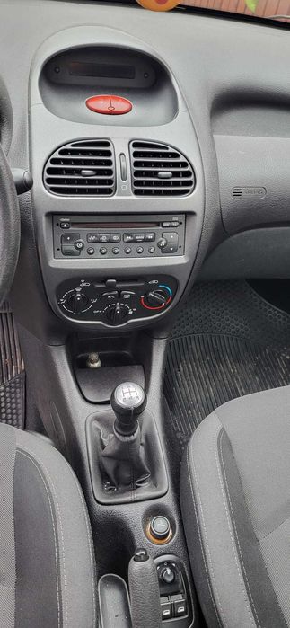 Peugeot 206 (motor defect)