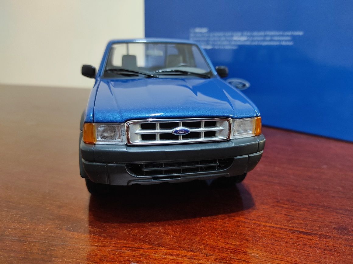 Machetă Minichamps Ford Ranger, nouă la cutie.