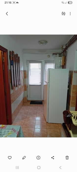 Inchiriez garsoniera la curte Piata Progresul