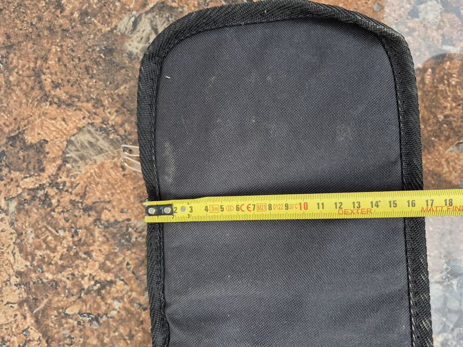 Vând husa textila culoare negra pentru chitara 


Atentie !!!

- livre