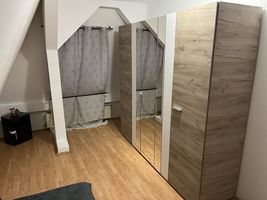 Proprietar Închiriez apartament 2 camere – Mansardă, etajul 5