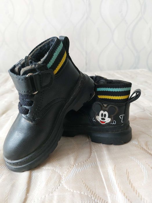 Продам детские сапожки осень-весна