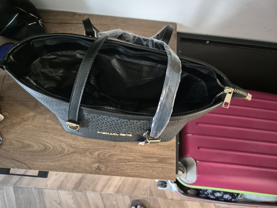 Geantă de calitate superioara