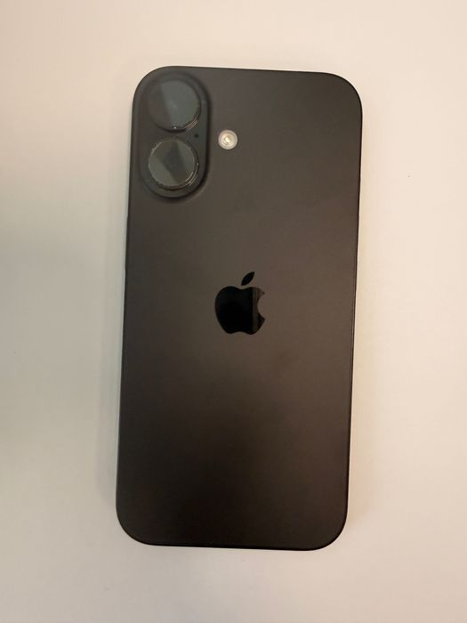 iPhone 16, garantie octombrie 2026