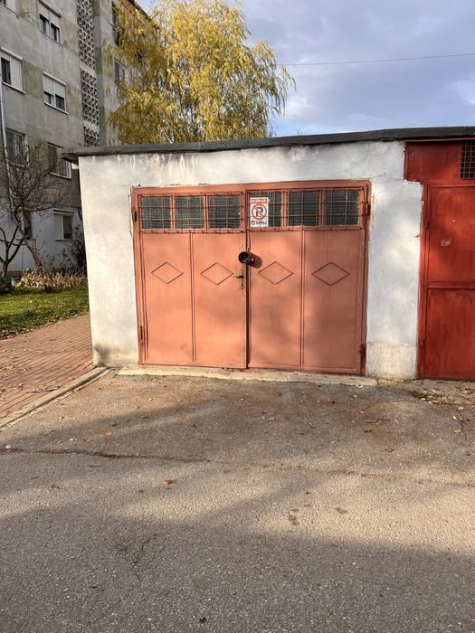 De vanzare garaj aiud