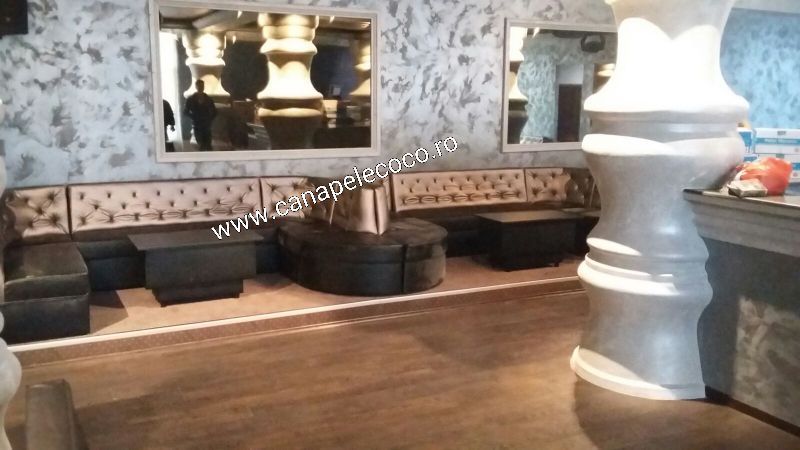 Canapea chesterfield gri