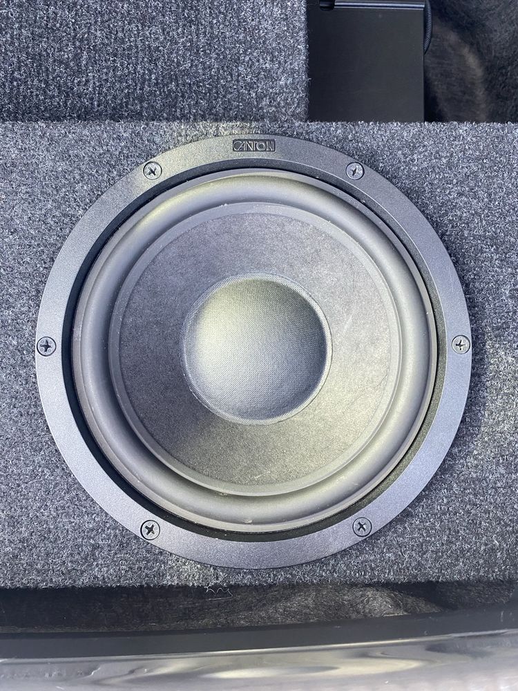 Subwoofer custom ventilat audi a4 b8 avant