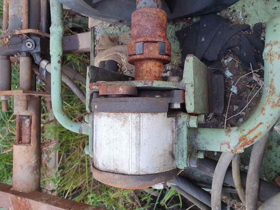Proiect presa brichete rumegus motor 5kw, pompa 250bari