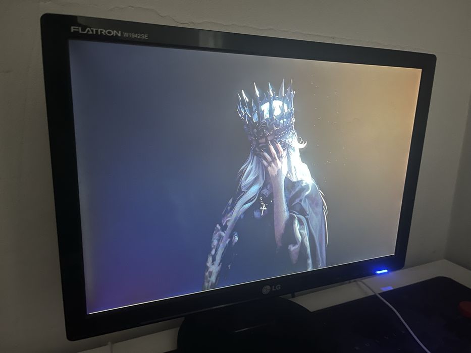 19" монитор LG FLATRON W1942SE