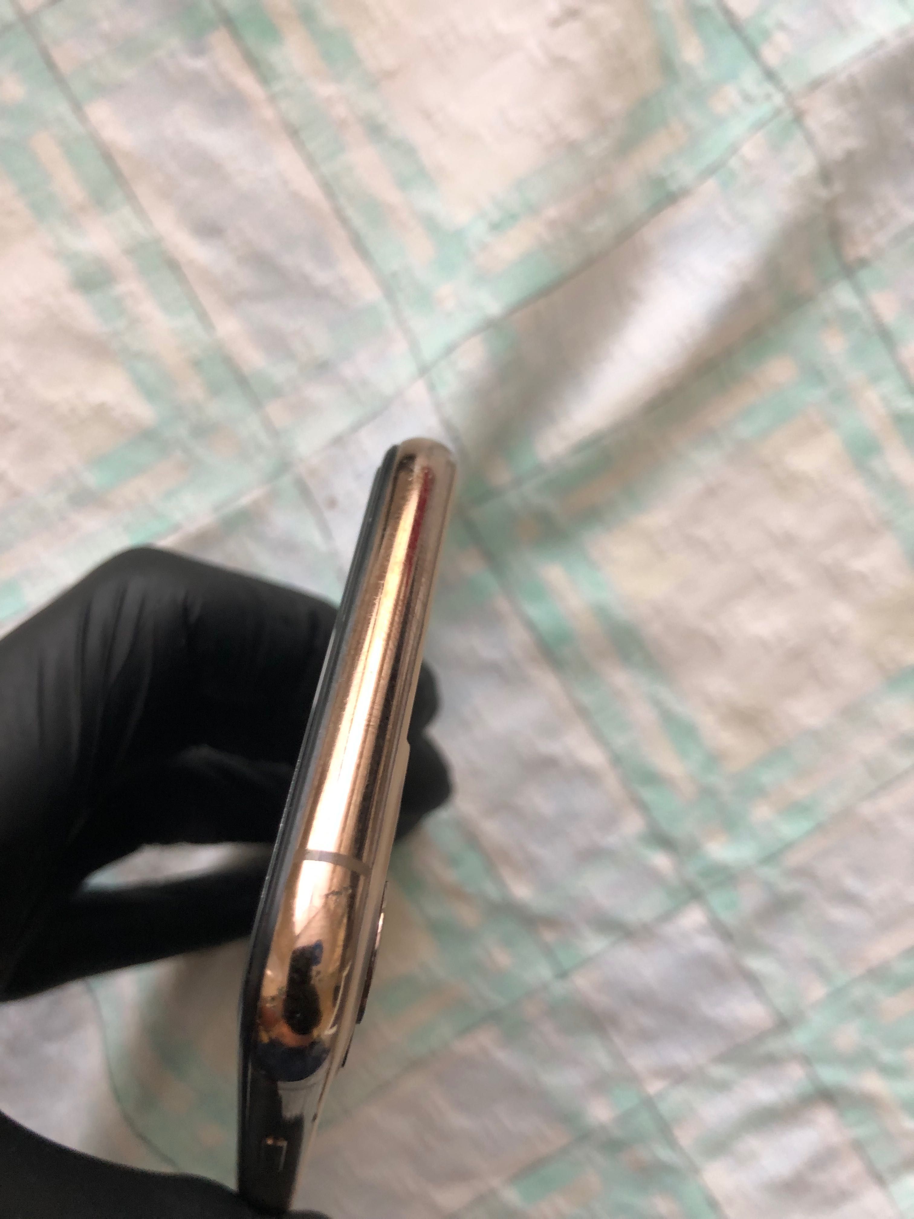 Продавам iPhone 11 Pro Gold 256GB