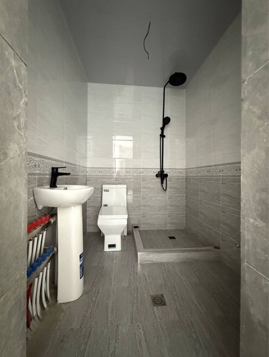 Срочно продаётся 2 сотх 5 комнт