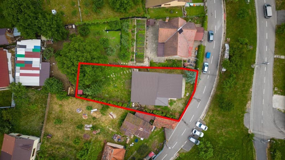 Casă cu etaj de vânzare în Municipiul Săcele – zona Poiana Angelescu