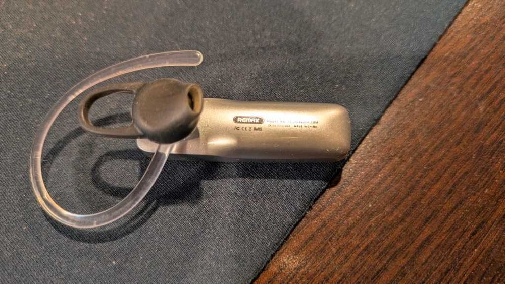 Bluetouth слушалка като нова, малко изпозлвана