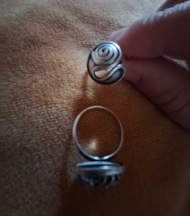 Продавам пръстени