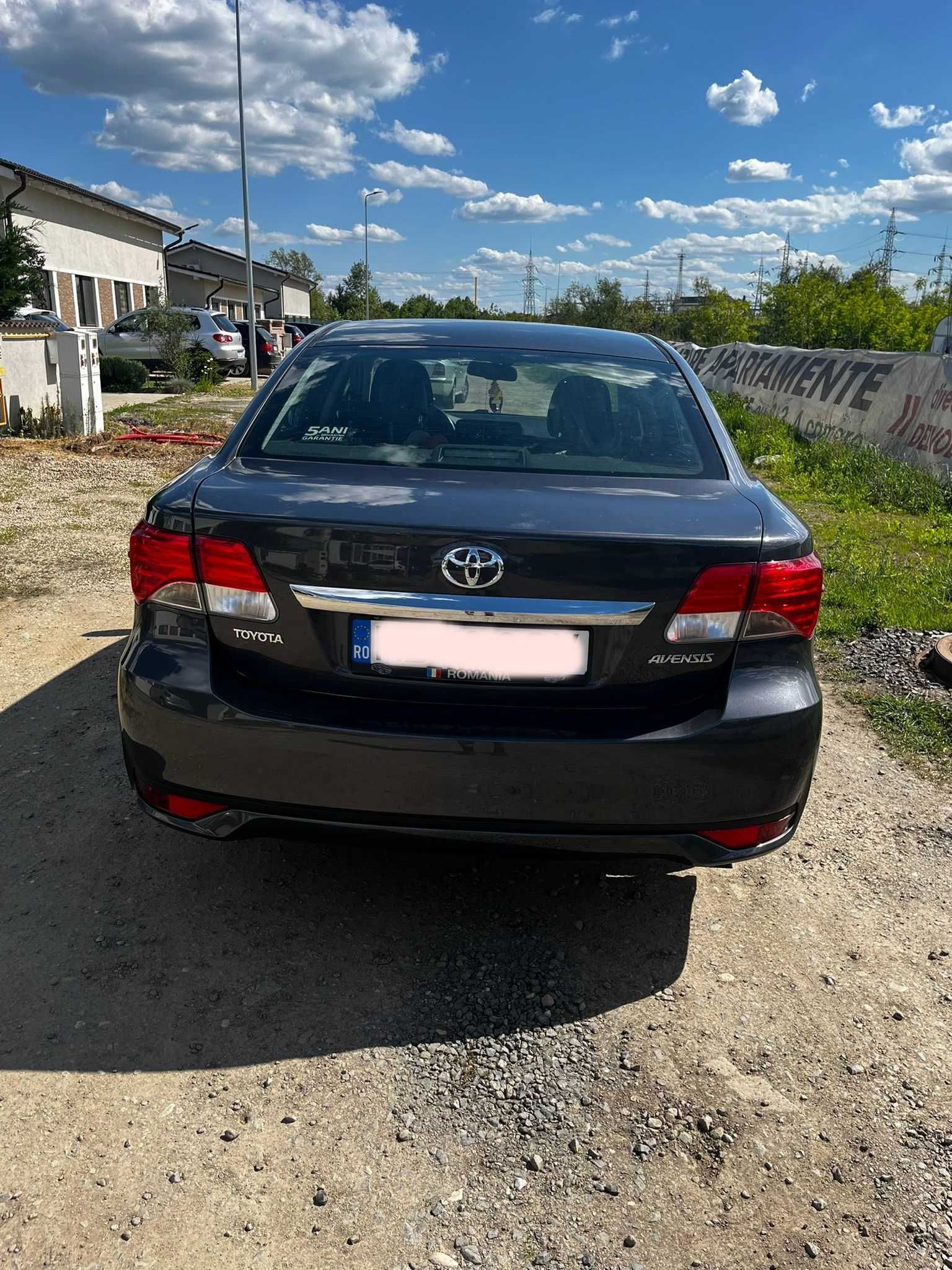 Toyota Avensis T27 2.0 - 2012