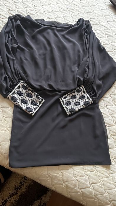 Дамска рокля с широки ръкави и подплата