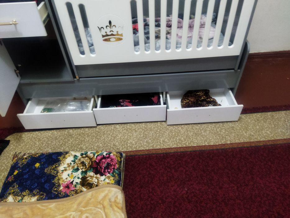 Кровать  продаём