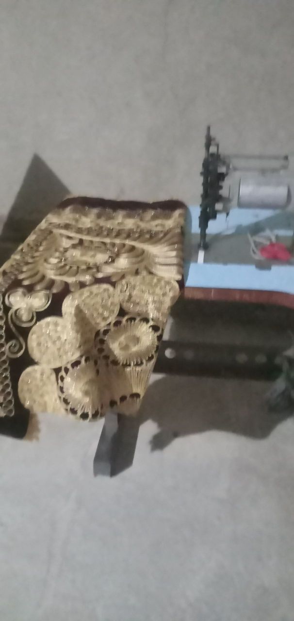 Patdoʻzi mashinkasi soatiladi