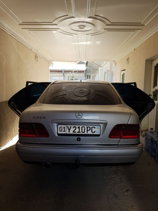 Mercedes-Benz w210 e200