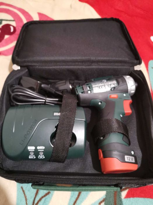 Metabo bormasina, filetanta, șurubelniță.