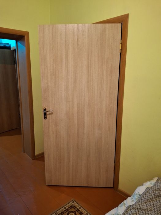 Есік сатылады.Үйдің ішкі есіктері. 5-шт