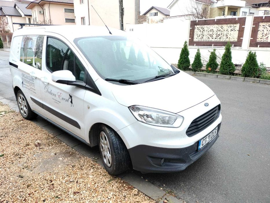 Ford Transit Courier stare impecabila