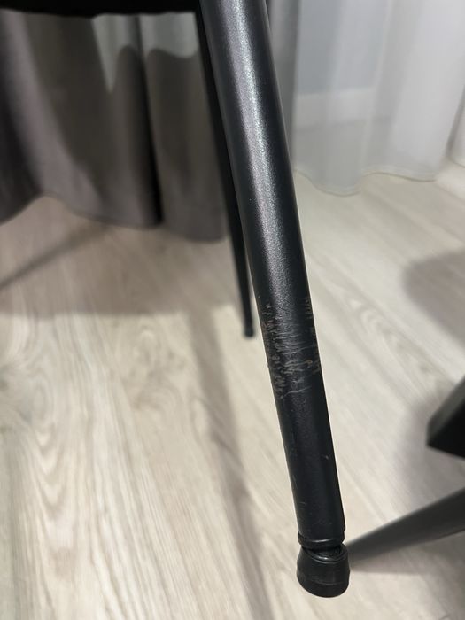 Set scaune dining gri, catifea, cu picioare metalice negre