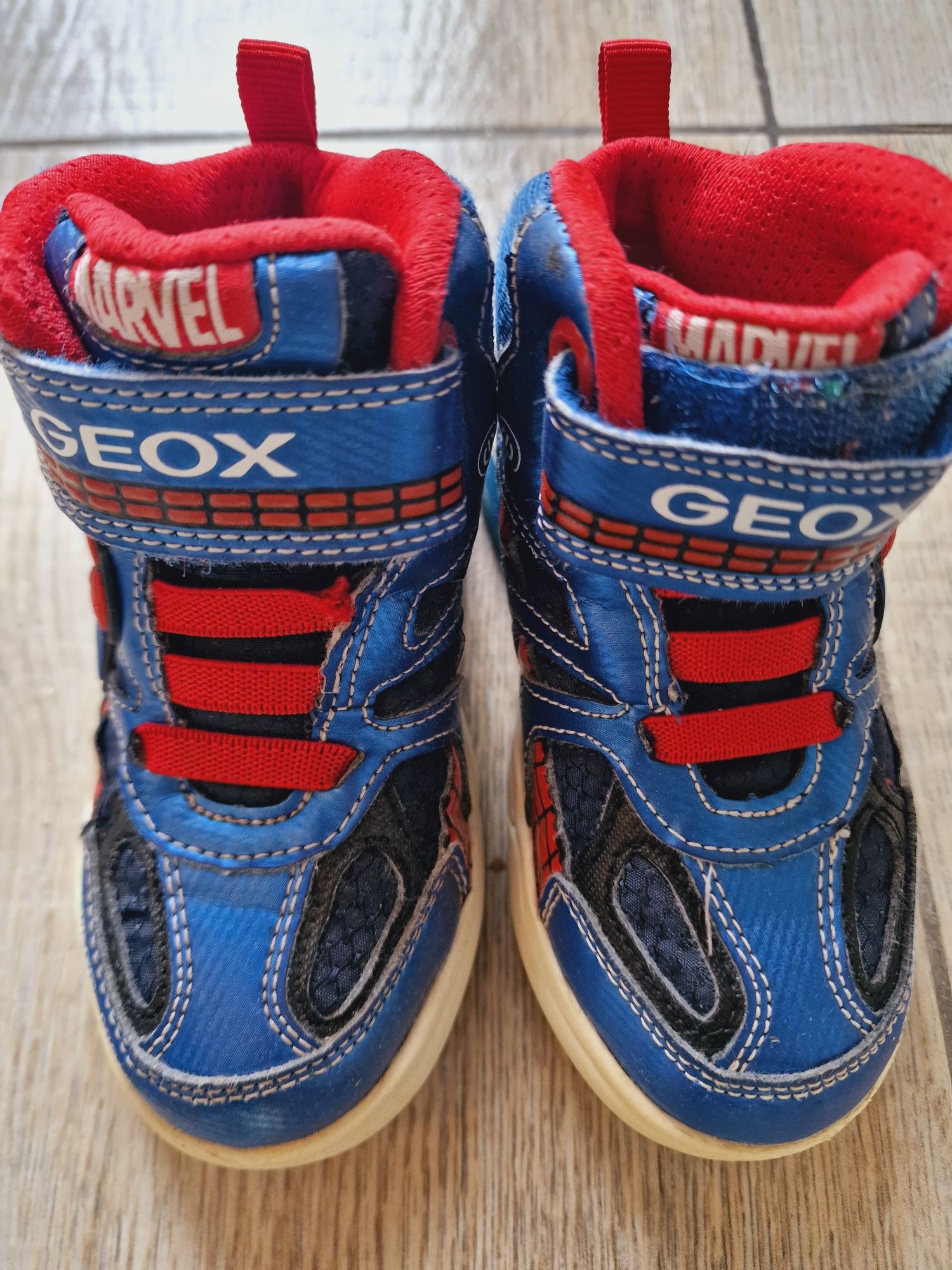 Pantofi sport Geox nr 26