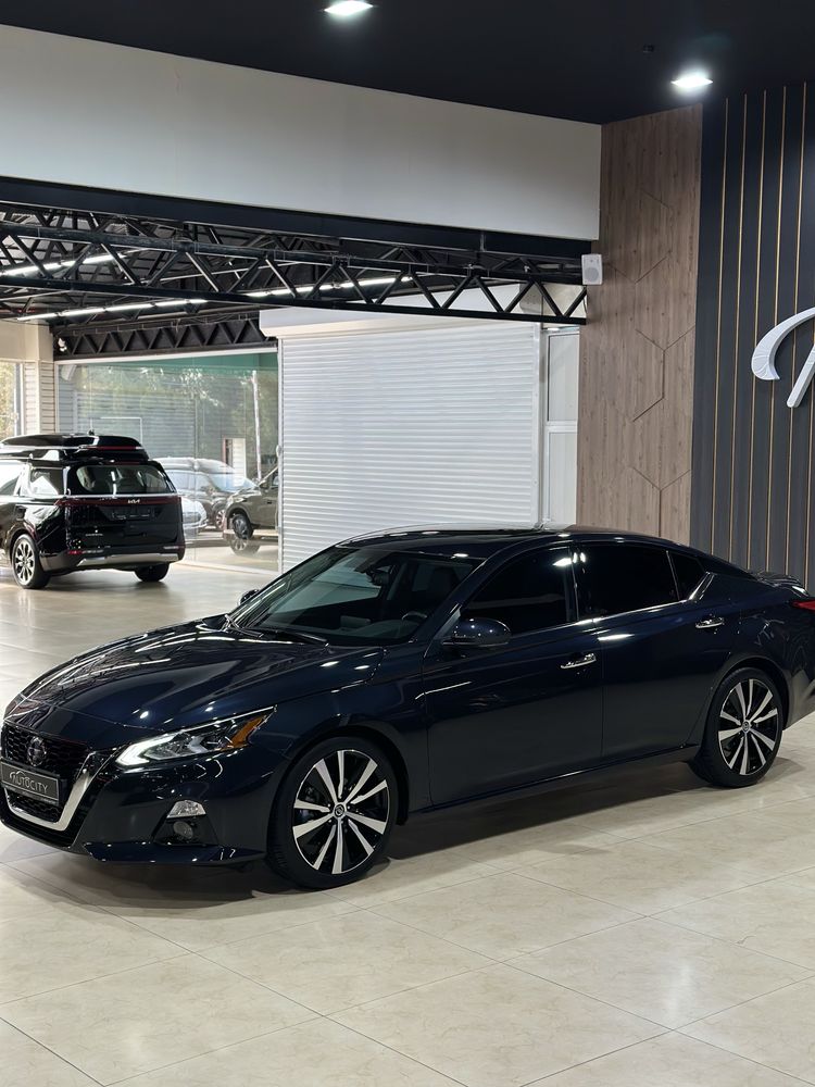 Nissan Altima 2021