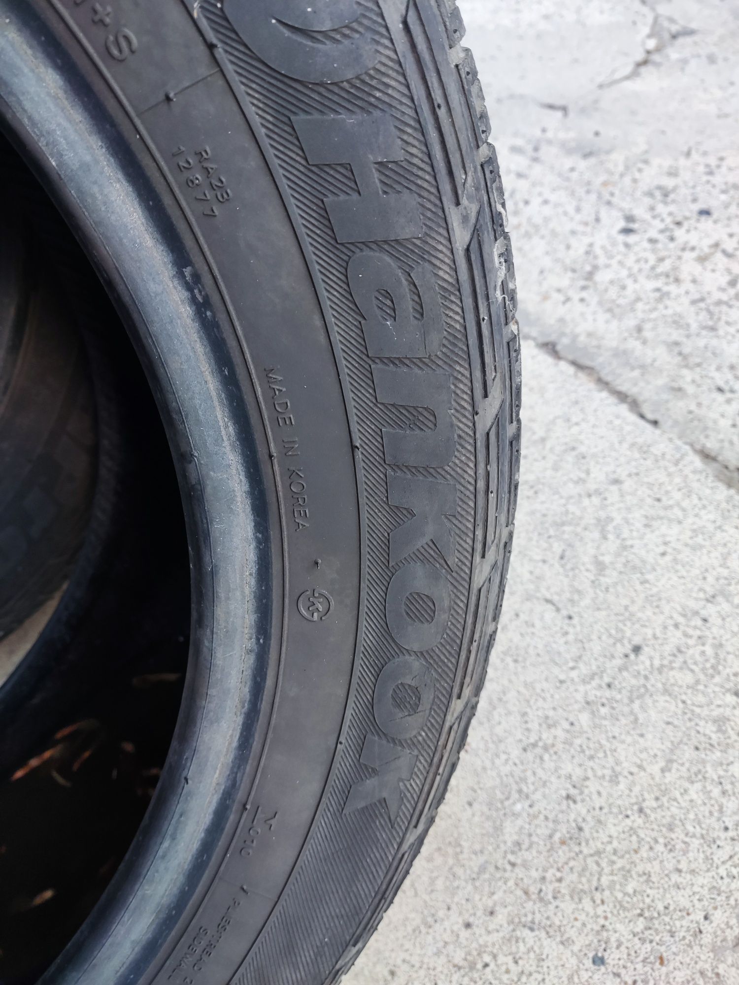 235/55/17 Hankook