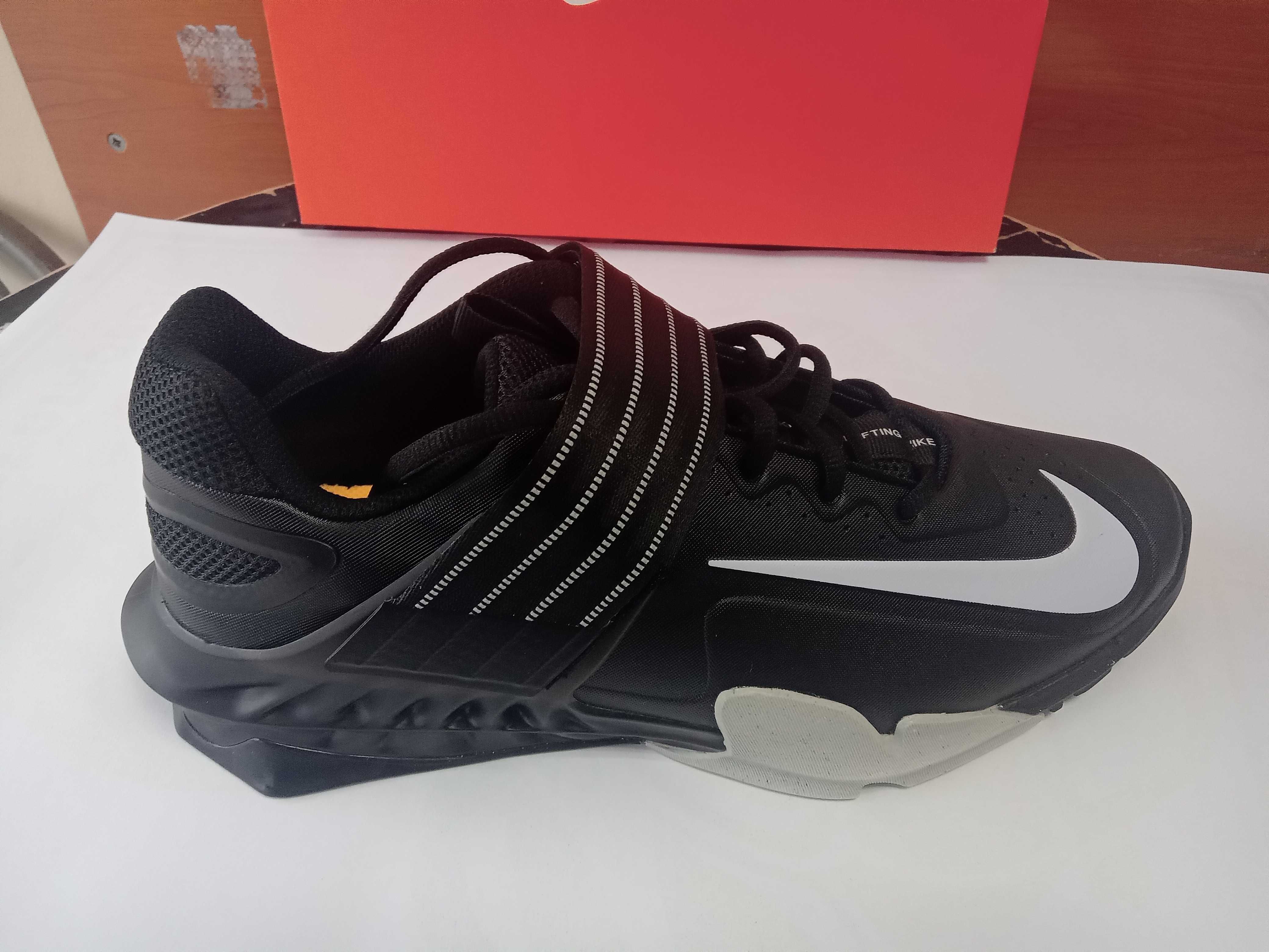 Щангети Nike Savaleos