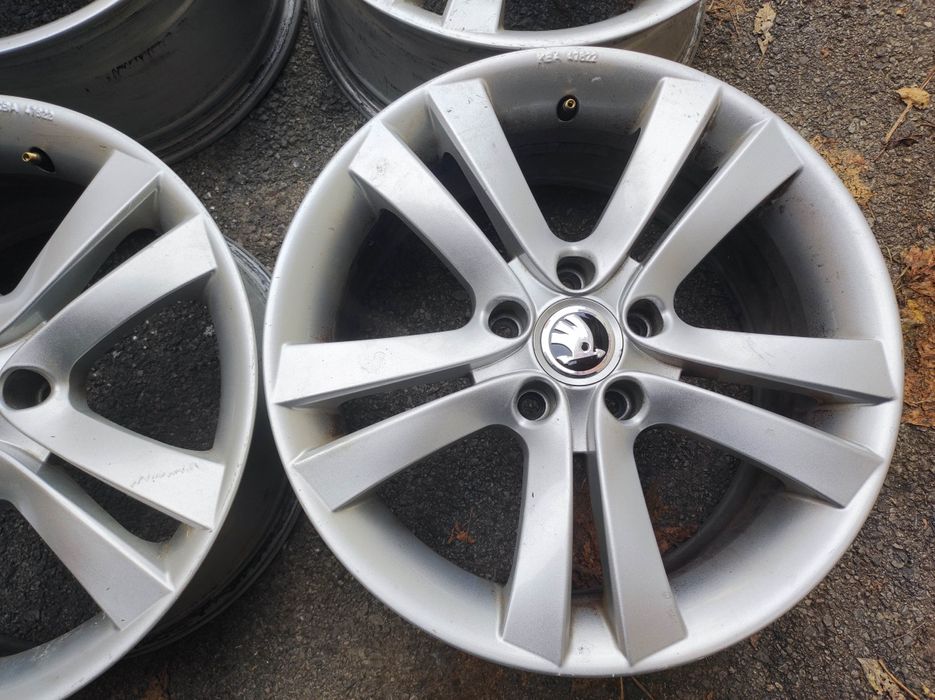 Фолксваген/VW; Skoda/Шкода - 17 цола 5x112; 4 бр.  лети джанти
