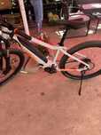 Bicicleta electrica macina