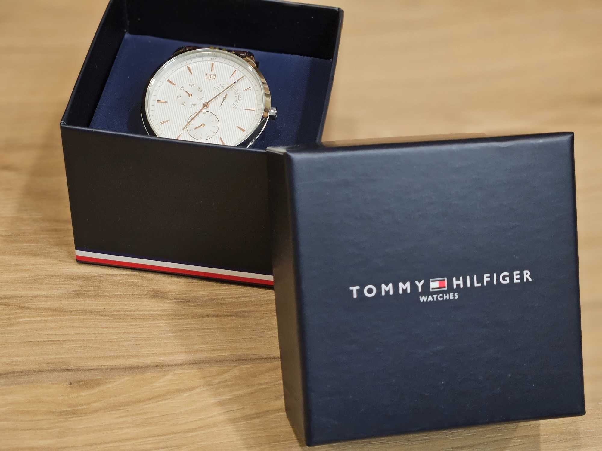 Tommy Hilfiger, Часовник с кожена каишка