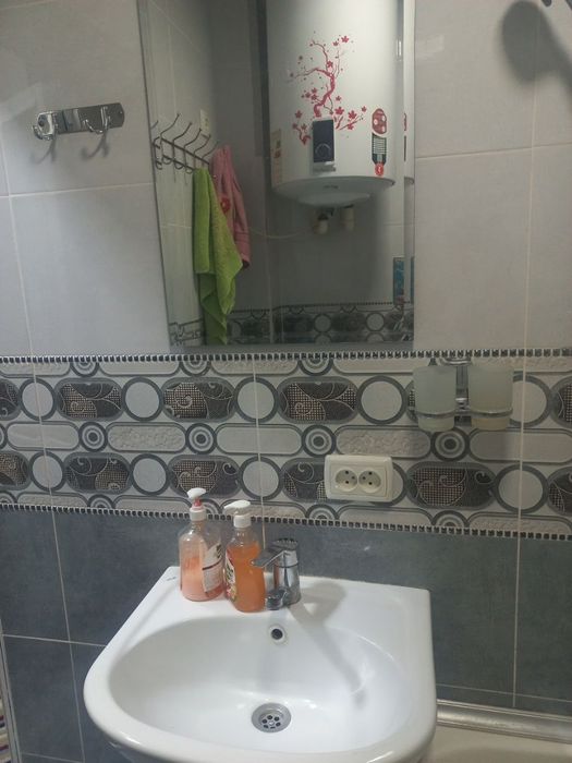 Dom sotiladi srochna  2-xonali