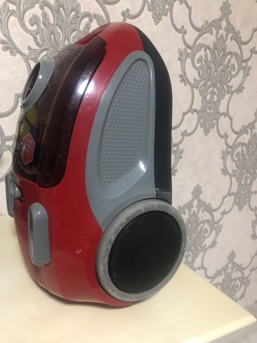 Продам пылесос Artel