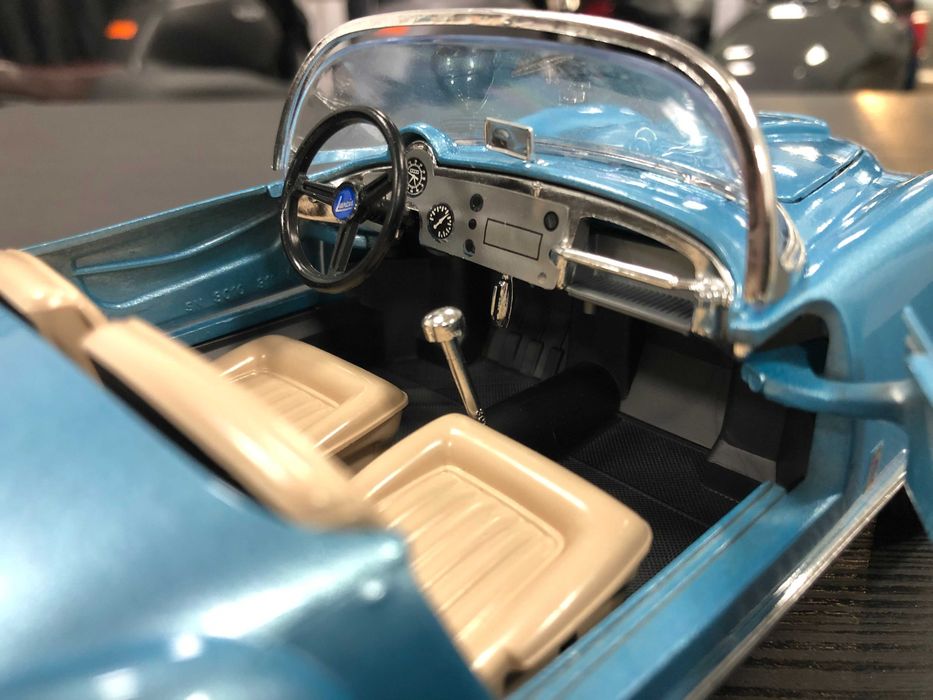 BBURAGO метална колекционерска количка  LANCIA AURELIA 1:18 НОВА