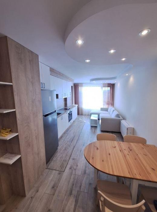 Двустаен апартамент, под наем, Център