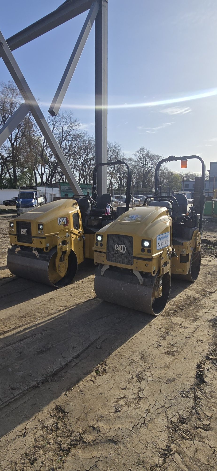 Inchiriere/inchiriez Miniexcavator 3tone/Bobcat/Motoburghiu