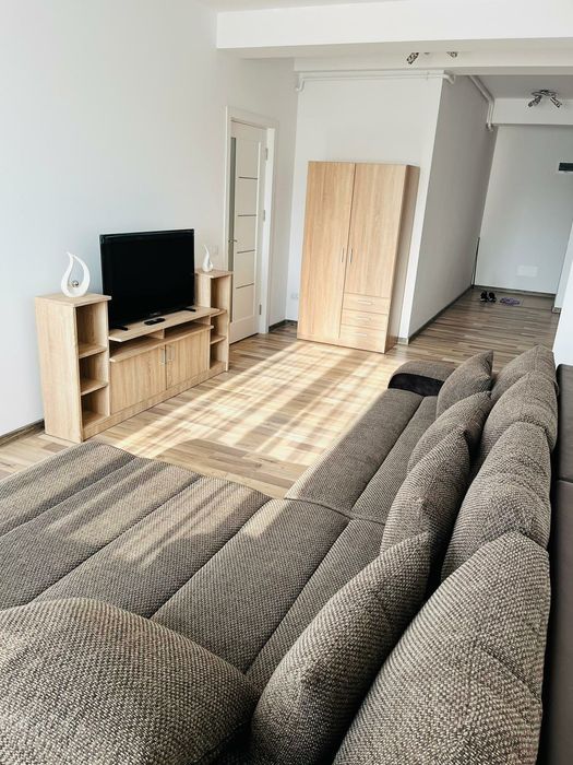 Două camere de închiriat zona centra incepand 01 ianuarie !