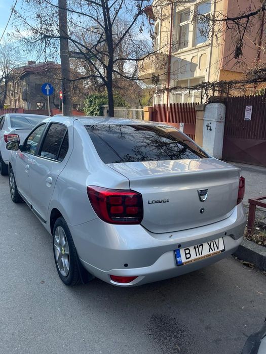 Vând mașină Dacia Logan