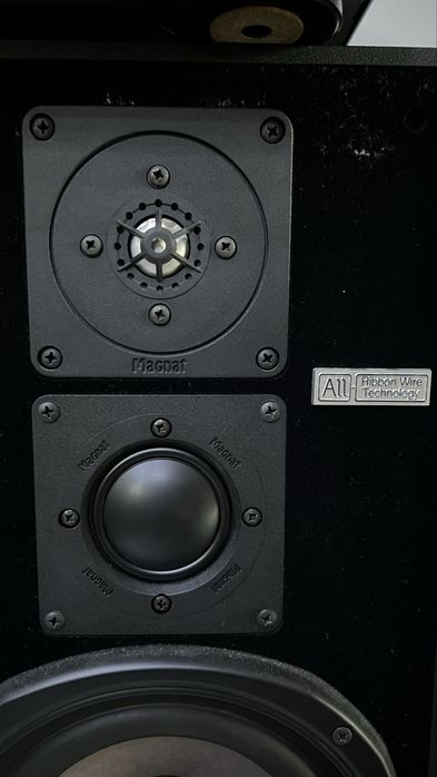 Продавам Magnat All-Ribbon 4 (ретро Hi-Fi колони)
