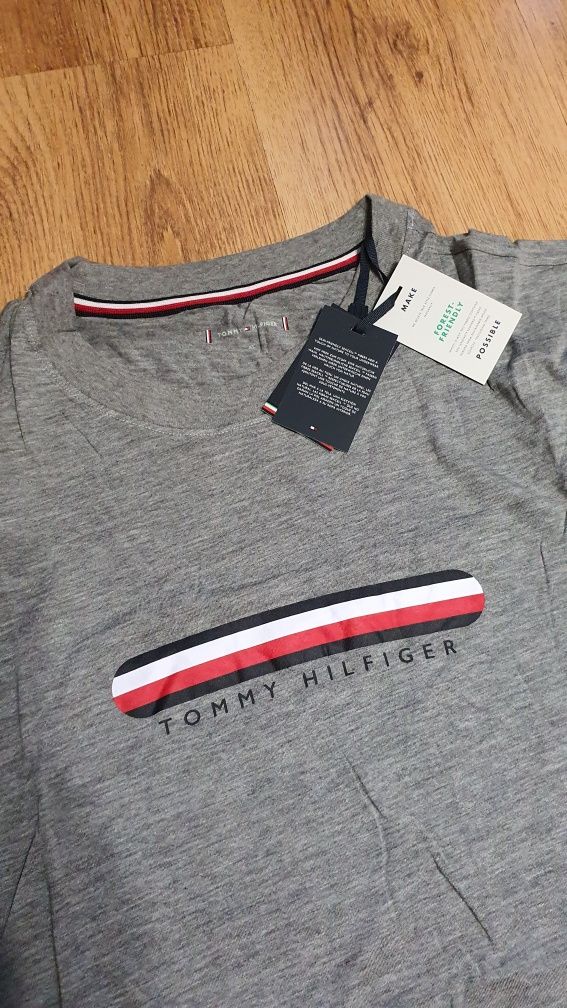 Tricou Original 100% Tommy Hilfiger Marime L si XL Import Germania